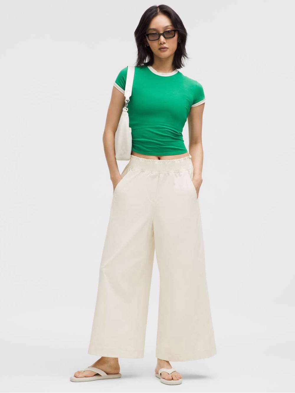 Lululemon Stretch Woven Ruffle Waist Wide-Leg Cropped Pant
Light Ivory Medium